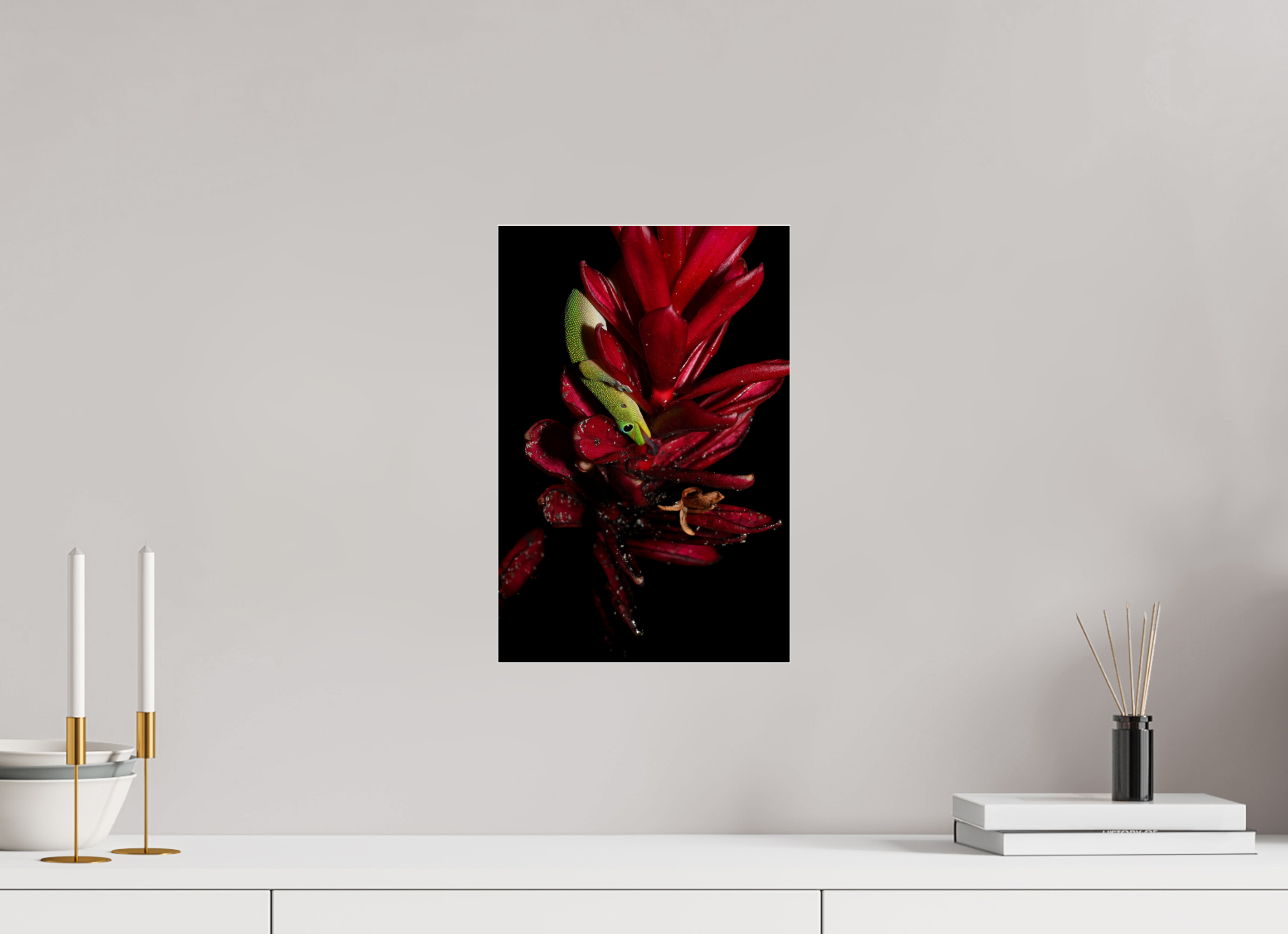 10 x 15″, Photo Mounted Under Acrylic Glass Gecko on Flower