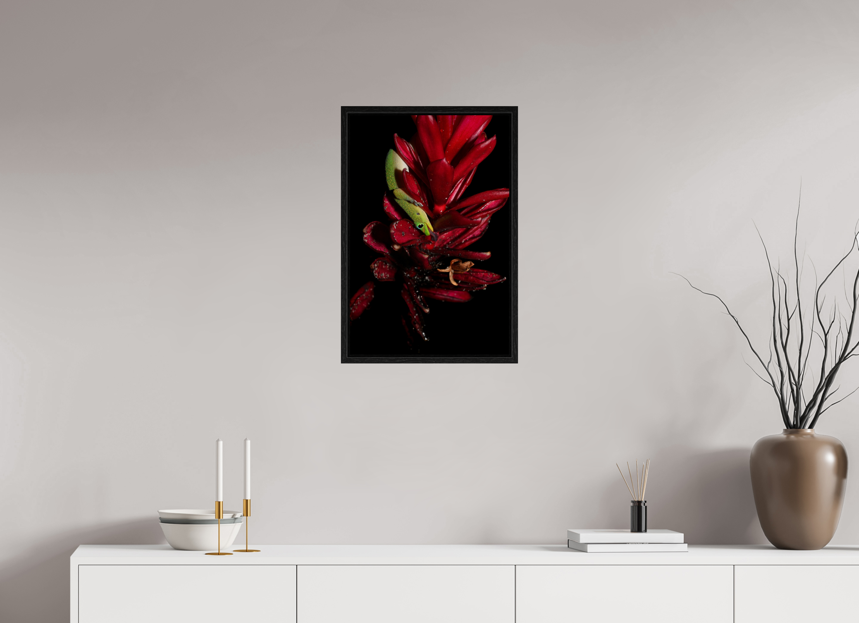 16 x 24″, Floater Frame Gecko on Flower
